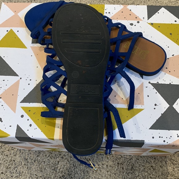 Blue Brash gladiator sandals. Size 7. - Picture 4 of 4